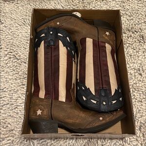 LAREDO Stars & Stripes Women’s 9 Distressed worn once and sat in box Like New